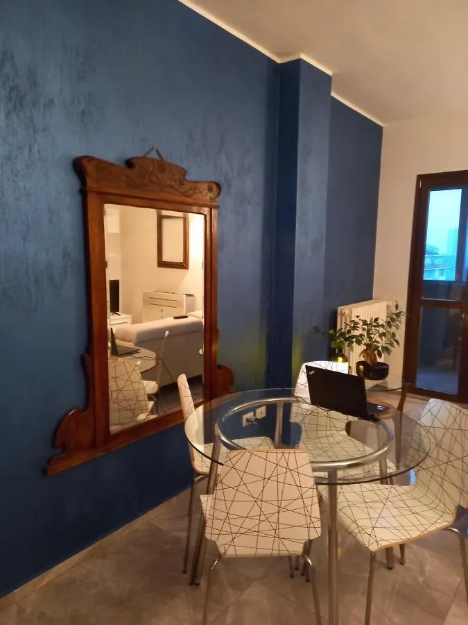 Home Suite Home - Super Attic Suite -With Free Parking - Zone Iulm & Naba & Navigli - Metro Subway Romolo Apartment