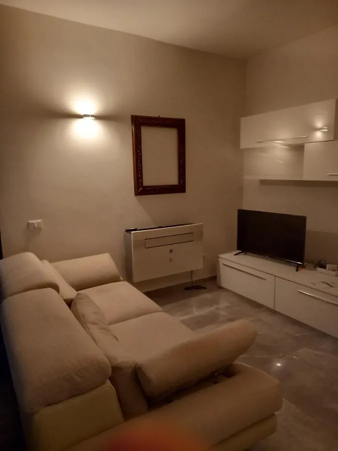 Home Suite Home - Super Attic Suite -With Free Parking - Zone Iulm & Naba & Navigli - Metro Subway Romolo Italy