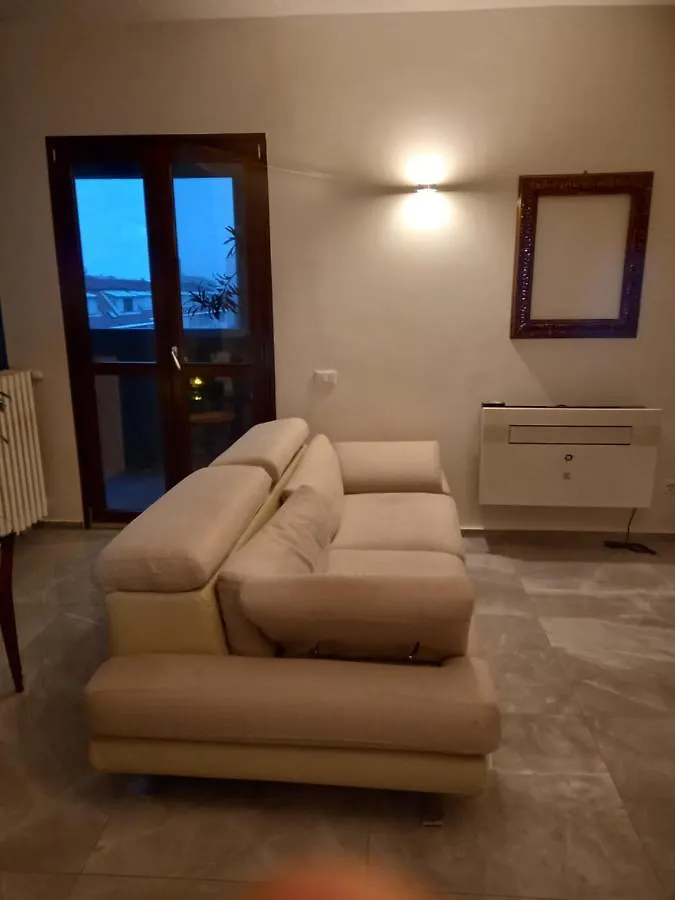 Apartment Home Suite Home - Super Attic Suite -With Free Parking - Zone Iulm & Naba & Navigli - Metro Subway Romolo
