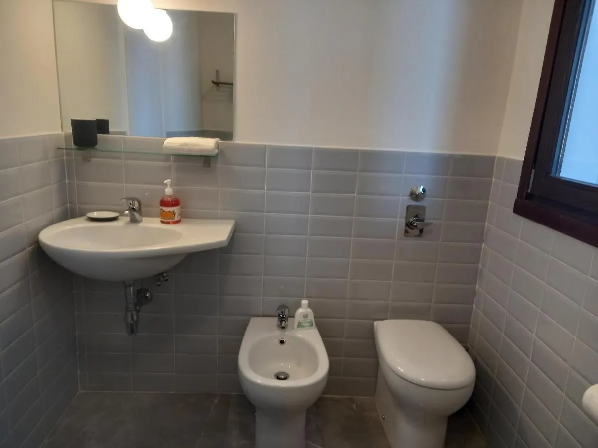 Home Suite Home - Super Attic Suite -With Free Parking - Zone Iulm & Naba & Navigli - Metro Subway Romolo